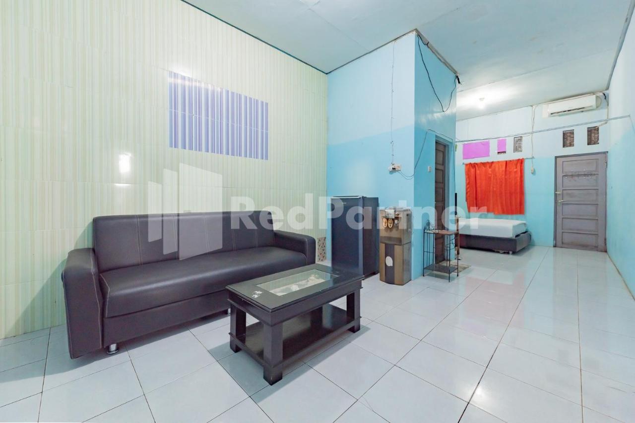 Ana Guest House Syariah Mitra Reddoorz Banjarbaru Exteriér fotografie