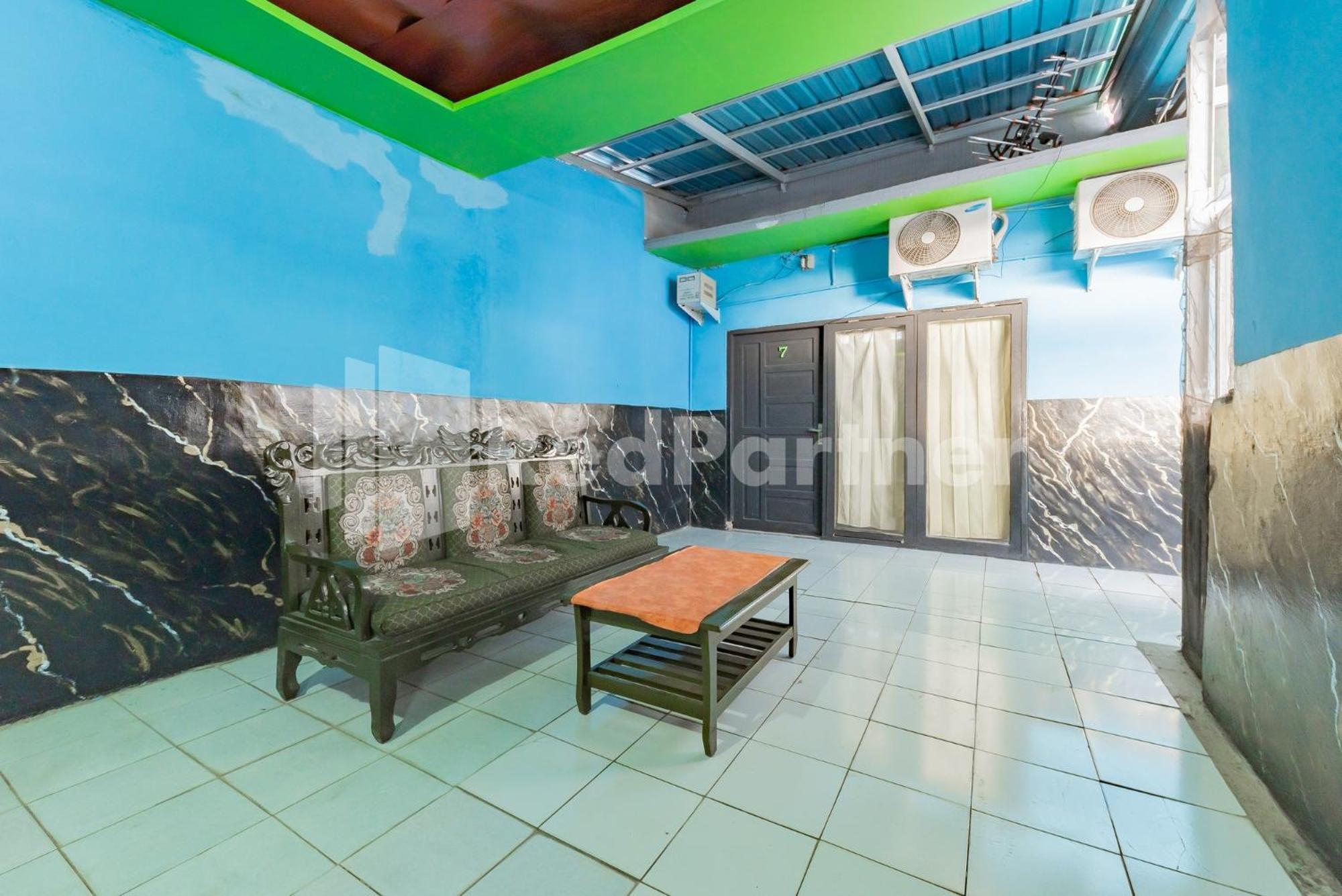 Ana Guest House Syariah Mitra Reddoorz Banjarbaru Exteriér fotografie